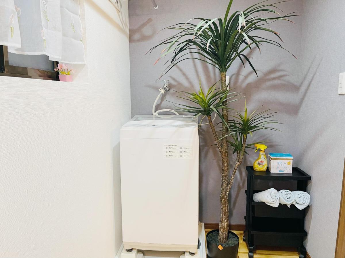 Namba Shinsaibashi 10 Mins Reiko Guest House Osaka Bagian luar foto