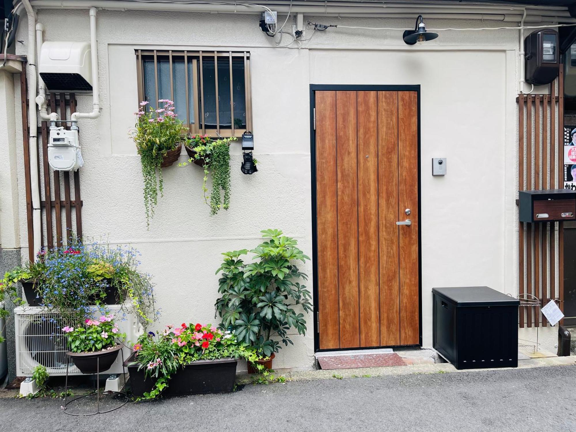 Namba Shinsaibashi 10 Mins Reiko Guest House Osaka Bagian luar foto
